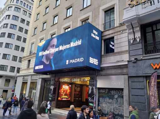 #12.La VIII edición del Festival Cine por Mujeres Madrid cerró el pasado 9 de noviembre con un total de 64.627 espectadores, entre los 6.574 asistentes presenciales y los espectadores de  8madridTV y FILMIN.  Muchas gracias por acompañarnos y… ¡hasta la I