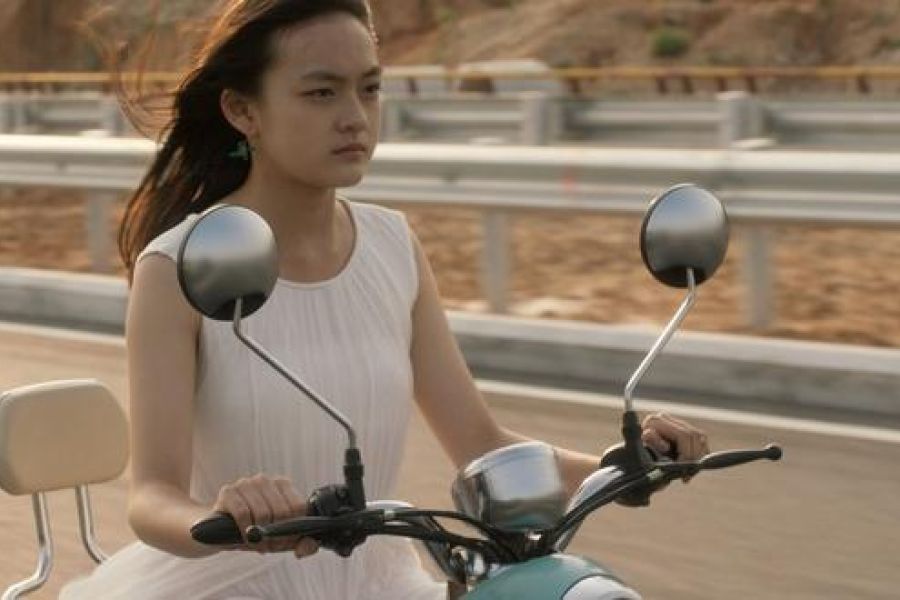 嘉年华 (Angels Wear White)